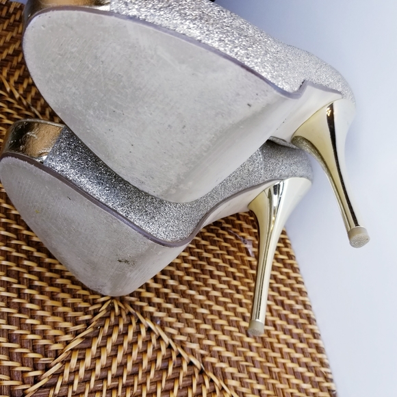 Women's Size 7.5 Gold Glitter Peep Toe Stilettos - Picture 6 of 7